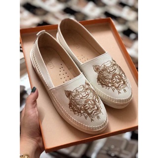 Giày Slip on