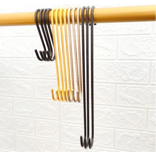 Móc treo bằng sắt hình chữ S, dùng để treo quần áo, trang trí, chụp ảnh