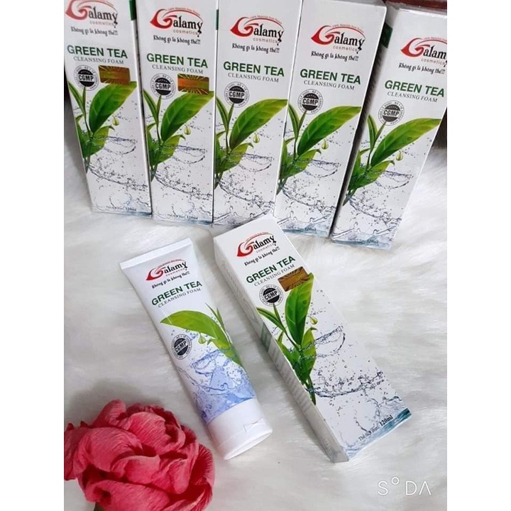 GALAMY Sữa rửa mặt mụn - nhờn