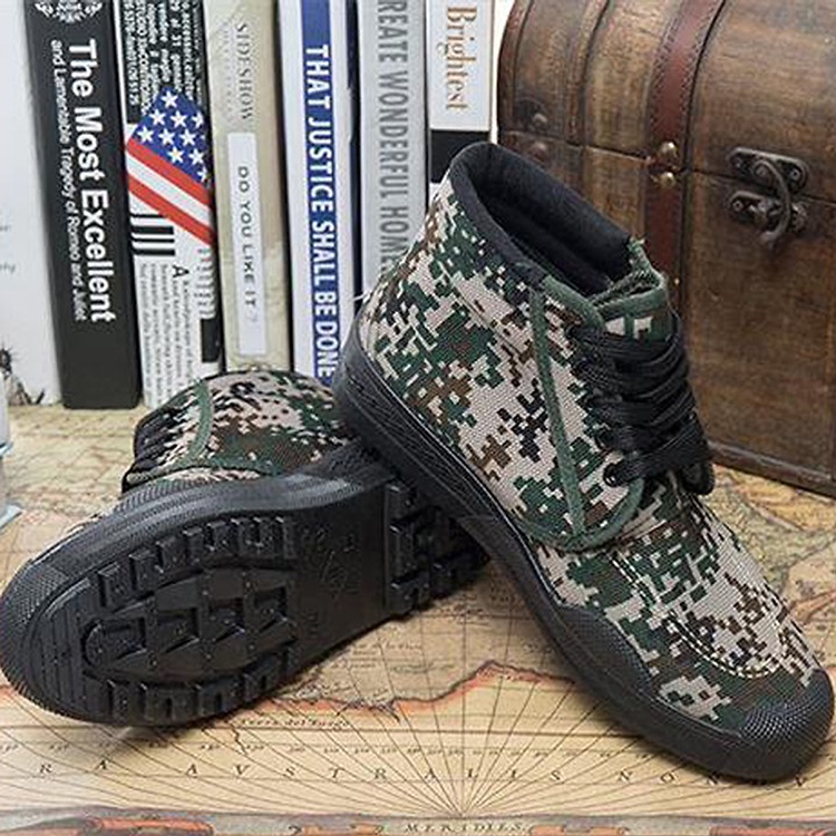 Giày đi rừng bắt chim