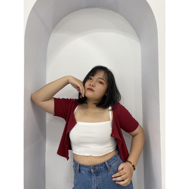 Áo croptop nút giữa