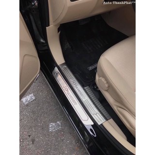 Ốp bậc Xpander/Xpander Cross chất liệu Inox cao cấp tặng kèm tuýp keo tăng bám