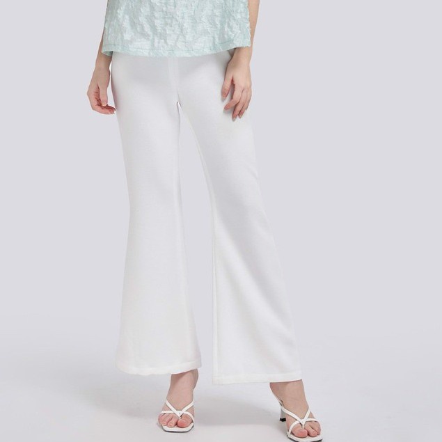RECHIC Quần Chemise Màu Trắng ống loe phối áo cực xinh dạo phố công sở thanh lịch - Hàng mới về