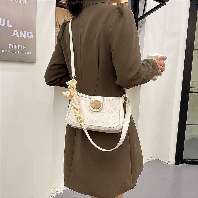 túi đeo dưới cánh tay trong chéo phù hợp với vai thời trang mùa hè Hàn Quốc bánh mì nhỏ