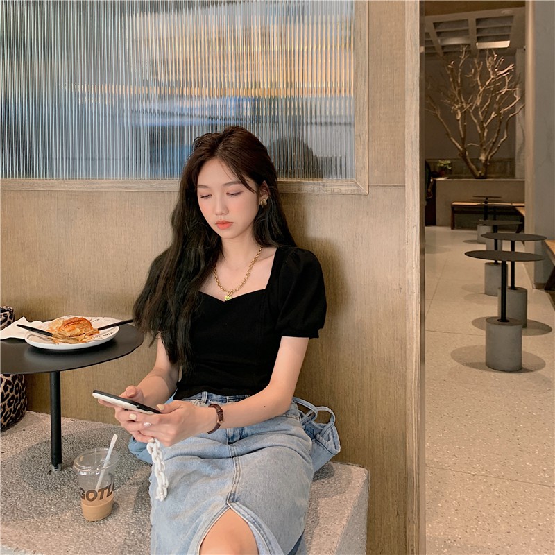 Aó kiểu form bó cổ chữ U ngắn tay