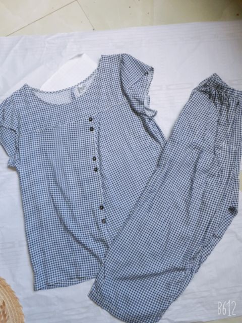 (Ảnh thật)Bộ lanh kẻ có đính cúc trang trí,bộ lanh mặc nhà tay xếp trẻ trung ,nữ tính | BigBuy360 - bigbuy360.vn