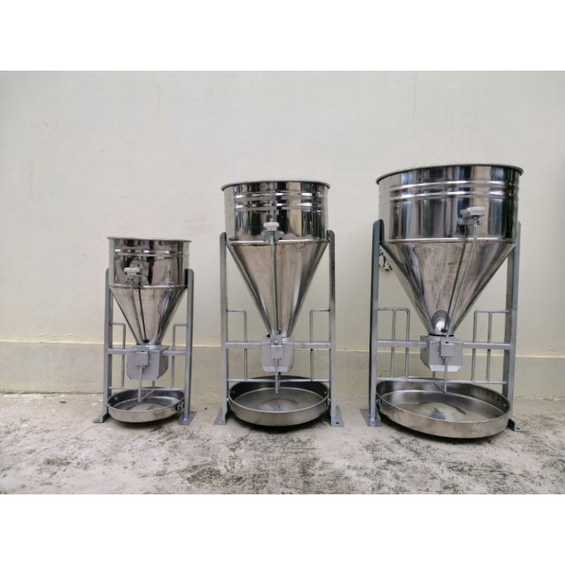 Máng lắc cho heo loại 1 bao cám inox 430 chân kẽm