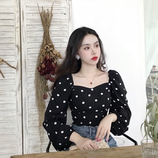 Áo chấm bi tay bồng