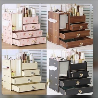 Kệ mỹ phẩm gỗ 4 tầng có gương soi loại có núm tay cầm