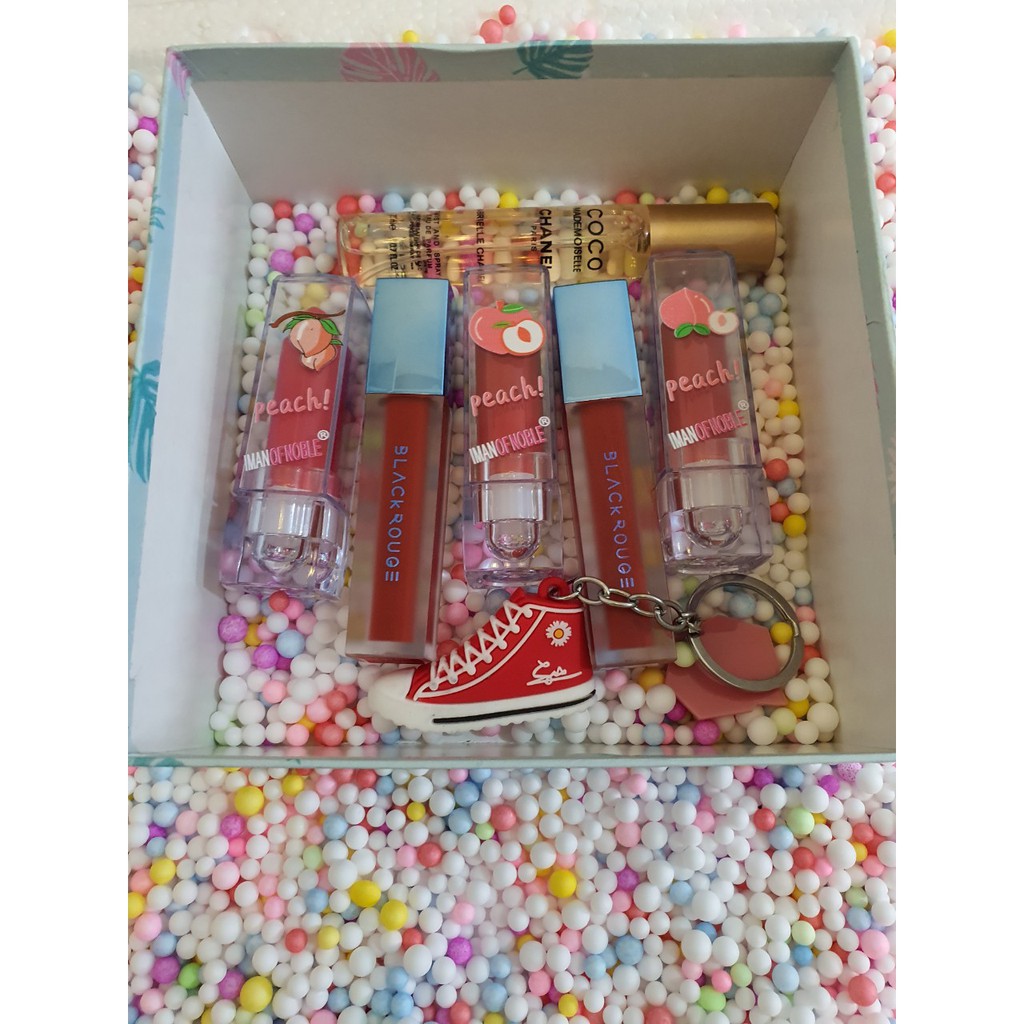 SET QUÀ KỈ NIỆM CHO CÁC BẠN GÁI