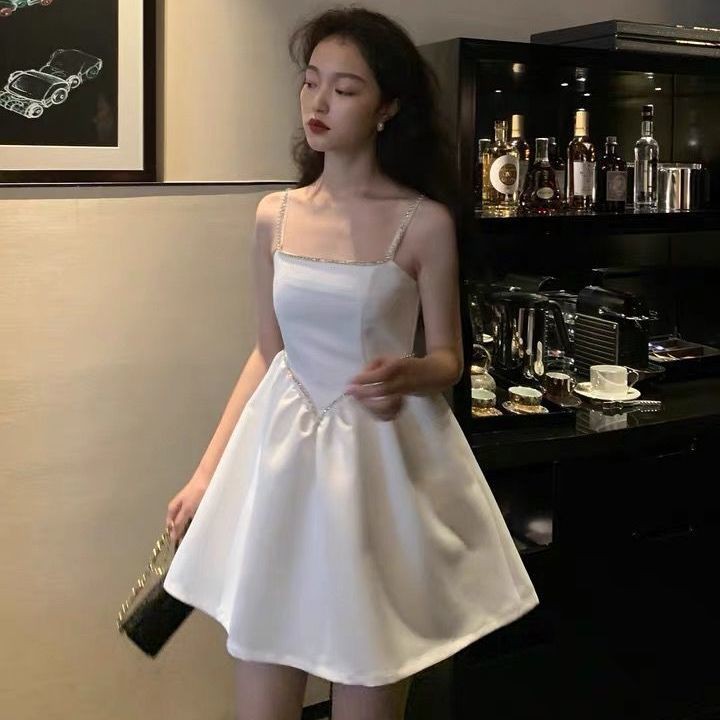 Đầm Xòe Hai Dây Phong Cách Cổ Điển Thanh Lịch Dành Cho Nữ | BigBuy360 - bigbuy360.vn