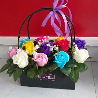 Giỏ  hoa sáp đủ  màu