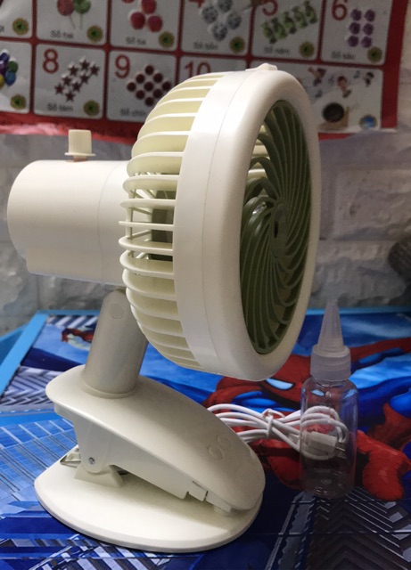 Quạt sạc tích điện phun sương để bàn, kẹp nôi, xe đẩy | BigBuy360 - bigbuy360.vn
