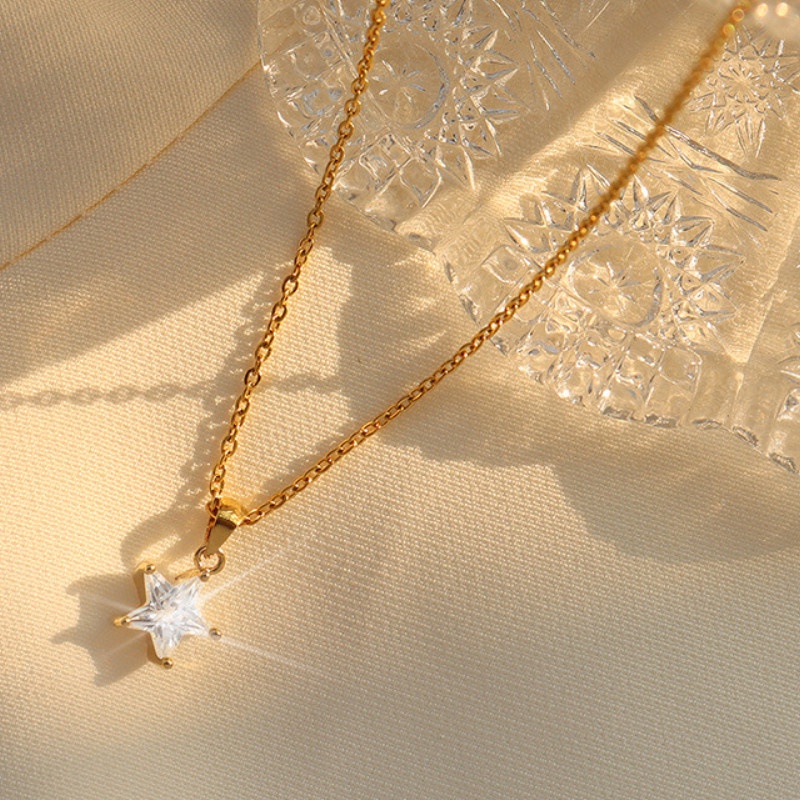 Dây Chuyền Ngôi Sao Đá Nhân Tạo Titan Ko Đen TT 4201