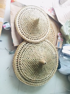 Mũ tre kiếm hiệp