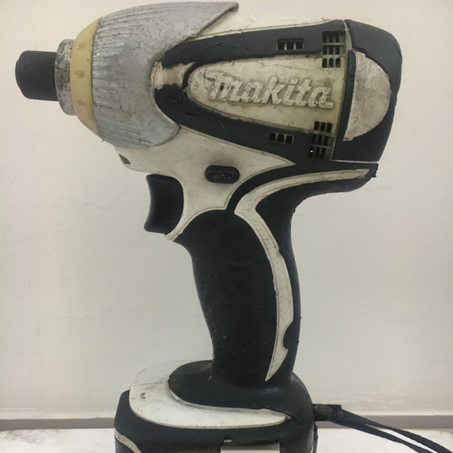 Máy bắn vít Makita 14,4v hàng nội địa Nhật , máy mạnh và đầy đủ chức năng