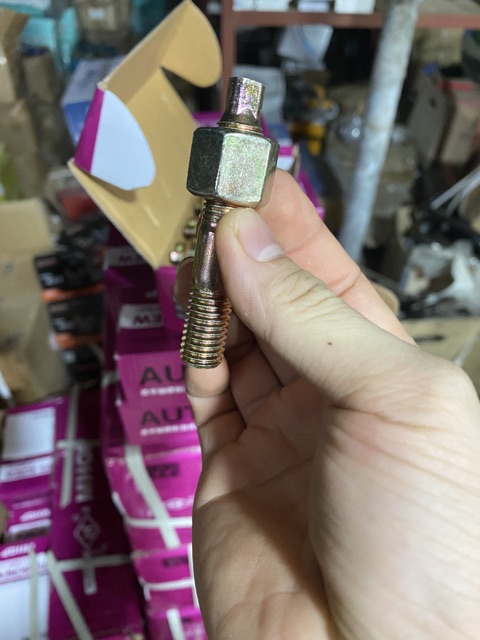 Sản phẩm gia đình làm: Combo 120 con ốc láp 12 2 đầu ren mũ vuông