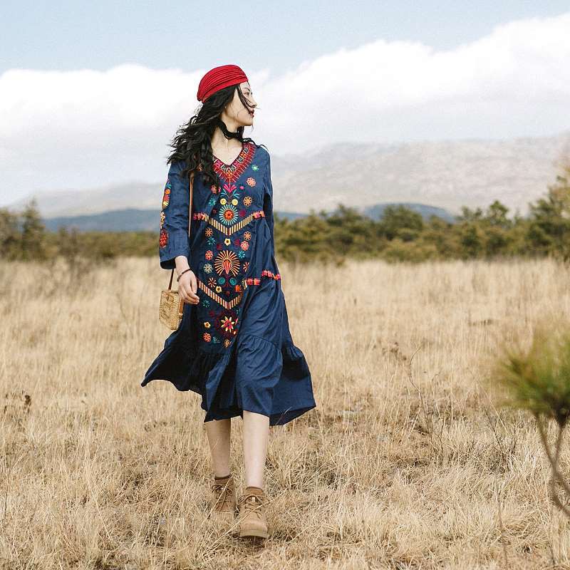 SẴN TRẮNG Váy bohemian suông dáng dài thêu họa tiết boho