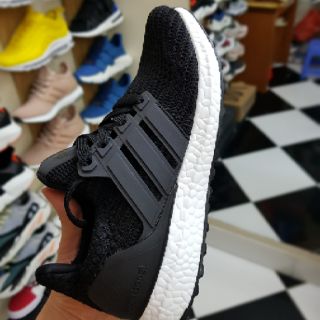 Giày utraboots đen trắng 4.0 [FULL BOX]