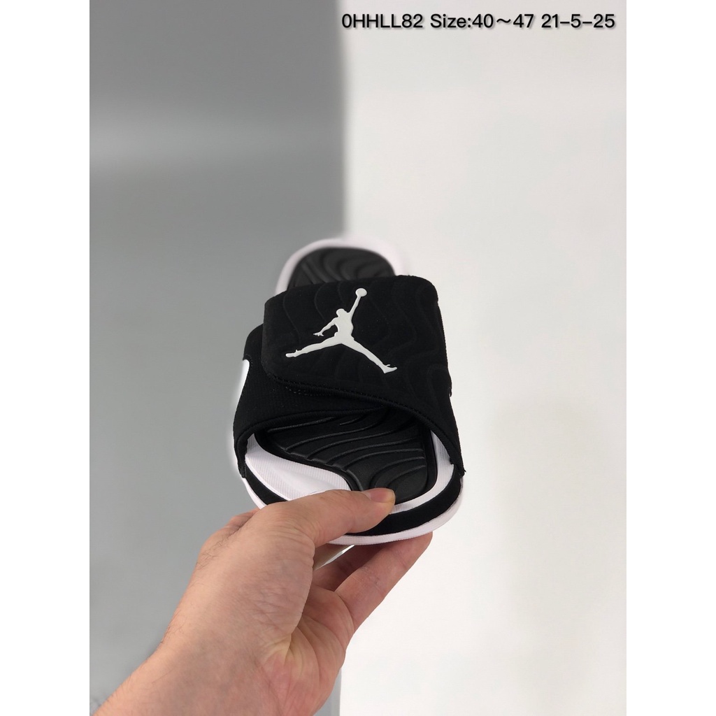 Dép Air Jordan Hydro 4 Màu Trắng Đen Phong Cách Retro 705163-011 40-46