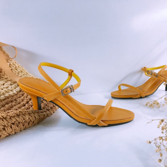 Sandal quai mảnh