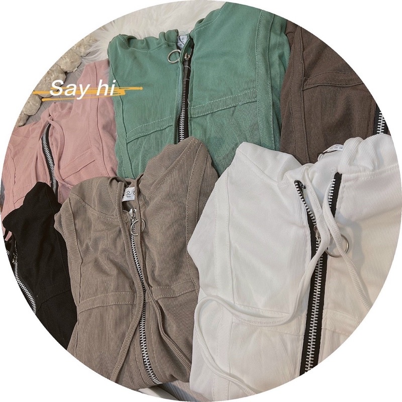 Áo khoác len nhung tăm lai bầu thêu chữ