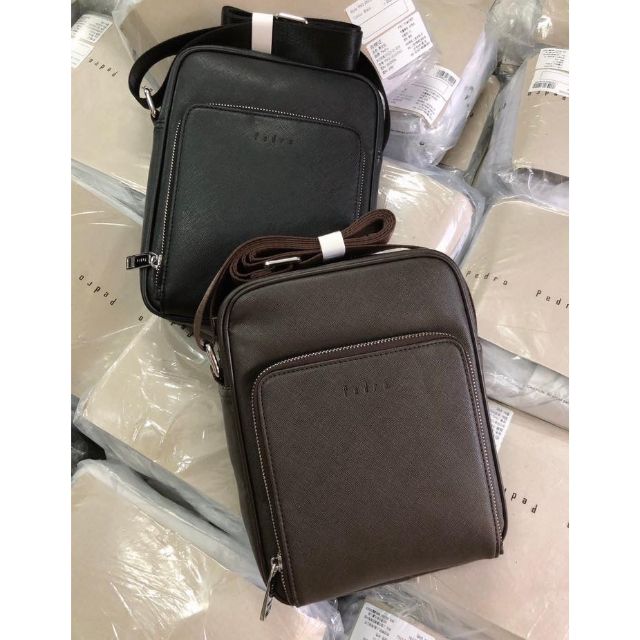 Túi đeo chéo Pedro Shoulder Bag