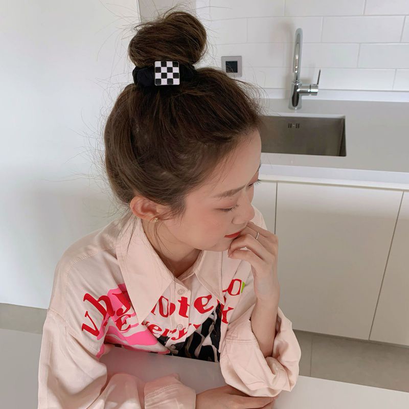 Dây Buộc Tóc Kẻ Ô Trắng Đen Kim Loại
