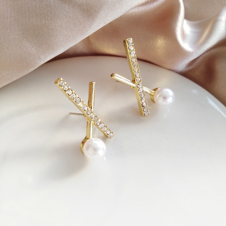 Bông tai nữ nhỏ cá tính chữ thập kiểu Hàn Quốc i84