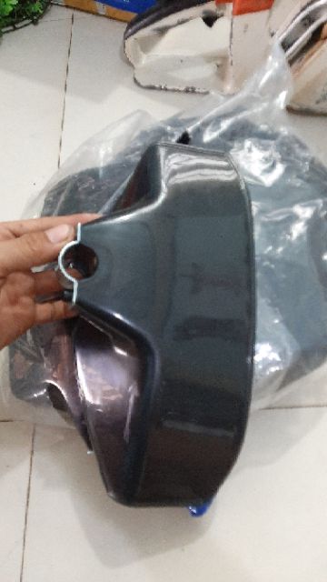 Miếng chắn cỏ - thắng máy cưa xích