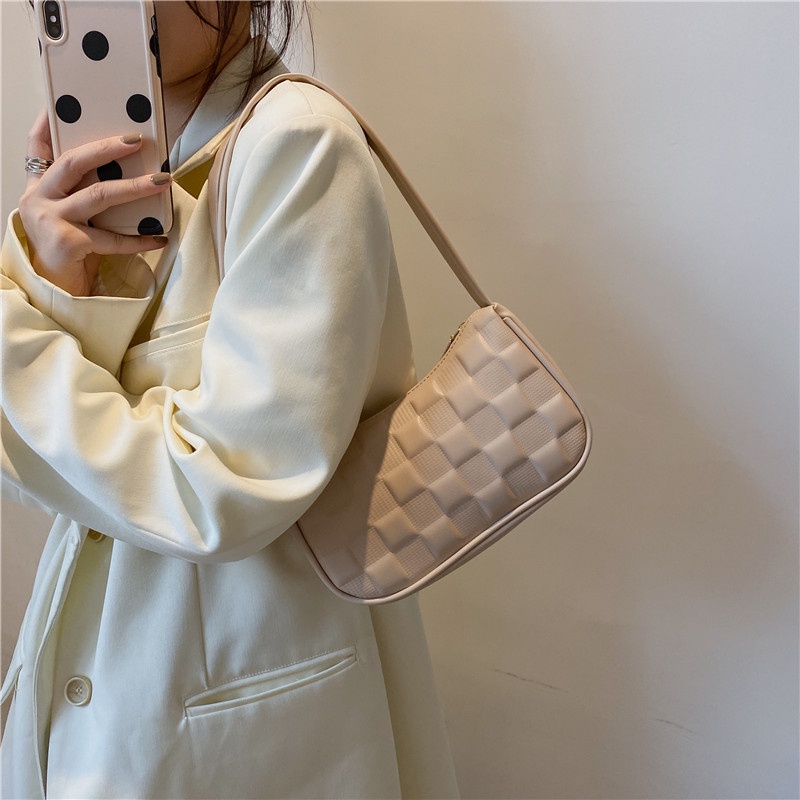 Túi đeo một bên vai cỡ nhỏ màu trơn hình thoi thời trang mùa thu cổ điển mới năm 2021 phong cách phương Tây