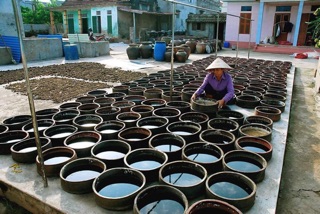 1 lít nước mắm cốt cá cơm nguyên chất