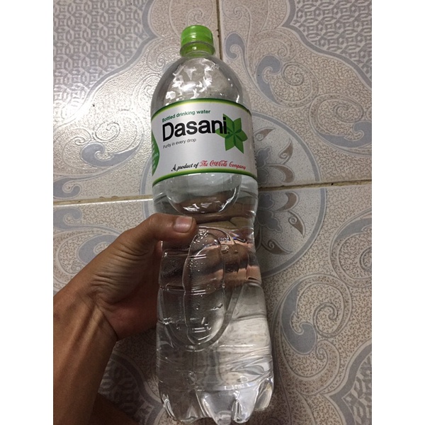 nước dasani 1,5l giá 7k