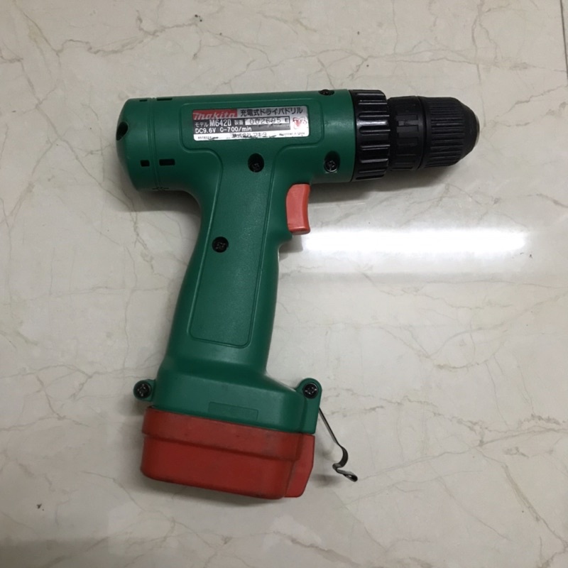 Khoan pin nhật bãi makita 9.6v (Thân máy + pin)