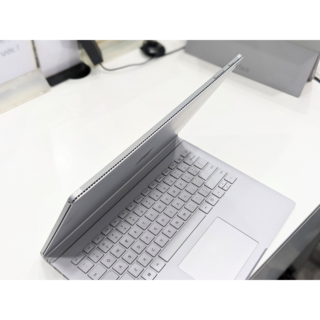 Máy tính bảng Microsoft Surface Book 1 | Tặng DOCK Bàn Phím & Sạc Chính Hãng