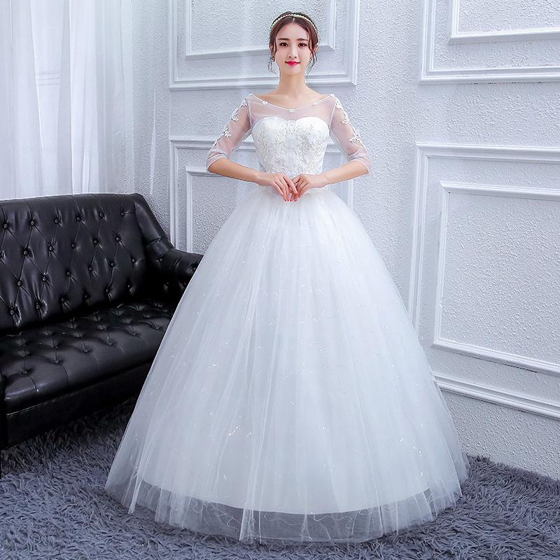 Váy cưới cô dâu thiết kế sang trọng