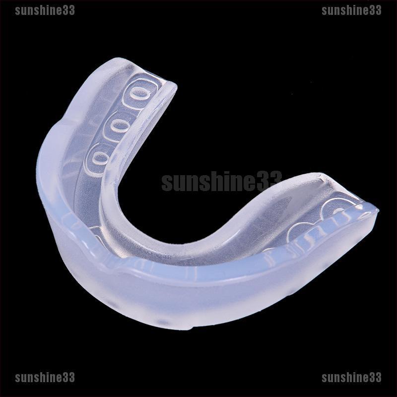 Dụng cụ bảo vệ răng miệng chuyên dụng khi chơi thể thao boxing / Muay Thai