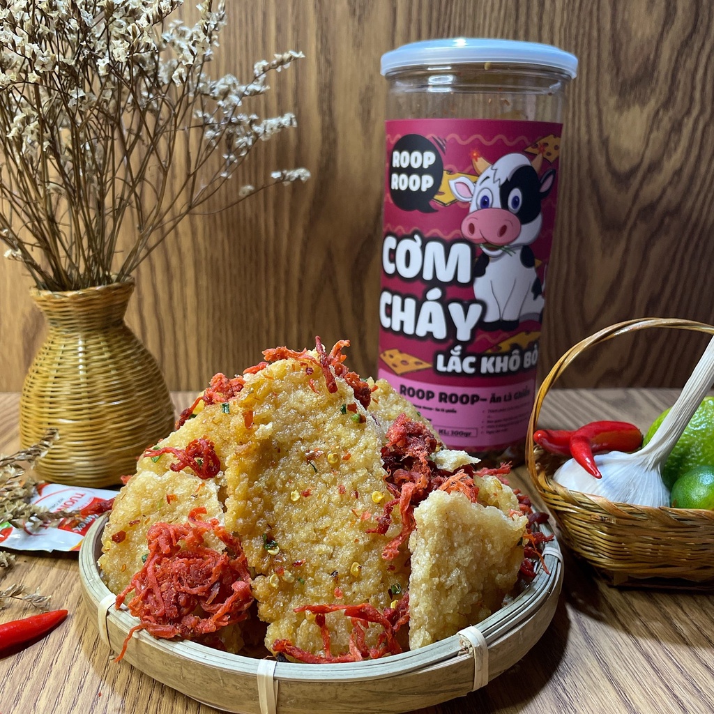 Cơm cháy lắc khô bò 300g RoopRoop đồ ăn vặt Sài Gòn vừa ngon vừa rẻ | BigBuy360 - bigbuy360.vn