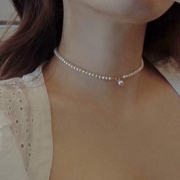 Vòng cổ chocker trai thật nước ngọt hạt nhí 4li míc khóa bạc xịn xò thanh lịch