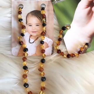 Vòng hổ phách úc