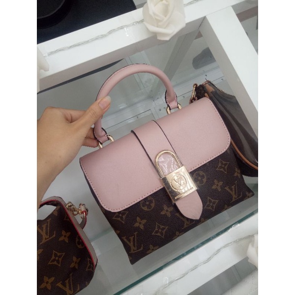 Túi Lou.is Vuitton Lock me
