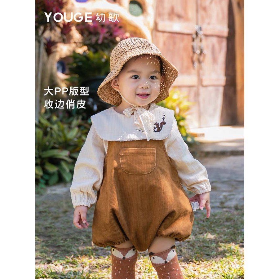 Body yếm nhung kèm áo body đũi muslin thêu sóc cho bé gái phong cách Hàn Quốc