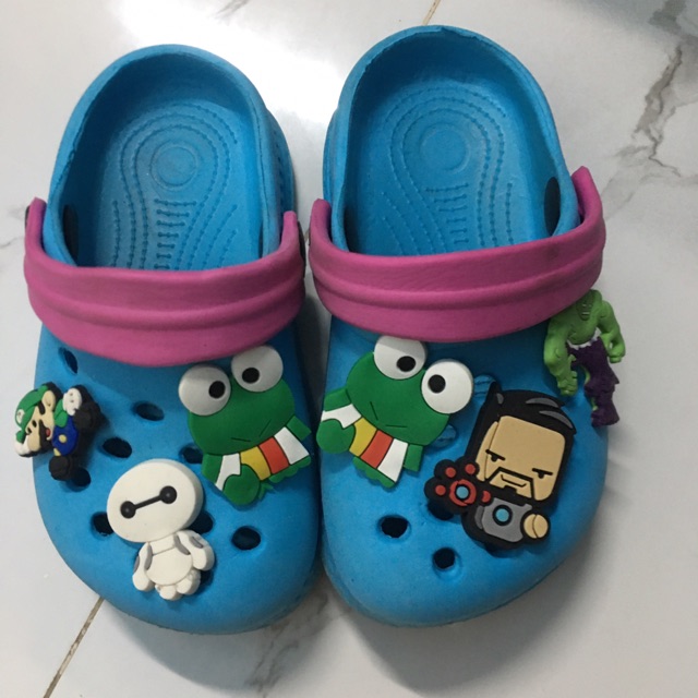 Thanh lí giày cho bé