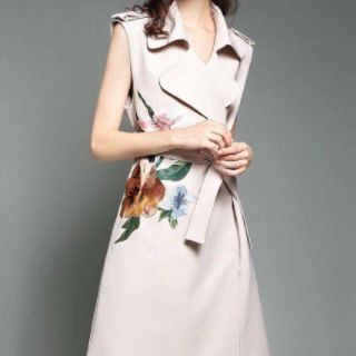 Áo khoác thêu hoa cao cấp