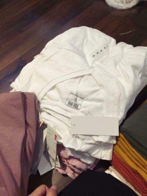 [Mã 153FASHIONSALE1 giảm 10K đơn 50K] Áo phông nữ uni cổ tim túi ngực