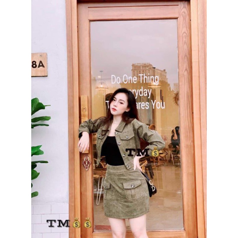 Set nhung áo ngắn mix chân váy có chun sau dễ mặc PL