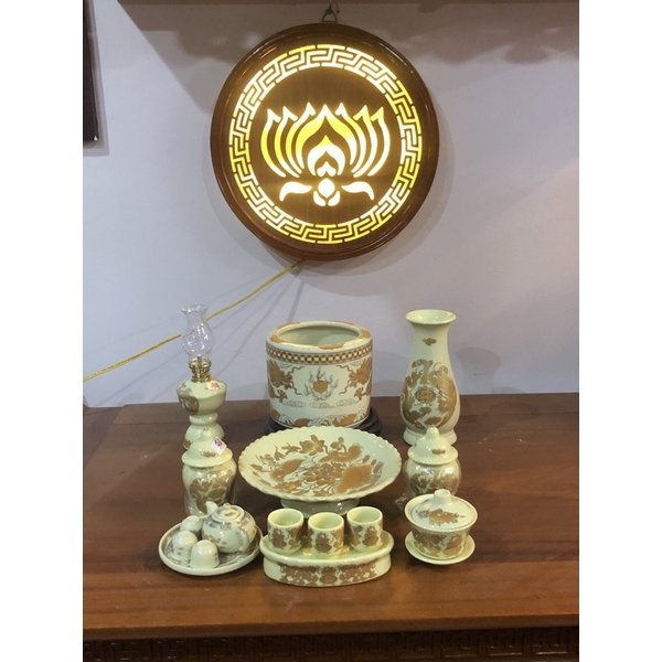 Bộ xứ thờ ban thờ treo màu vàng kim