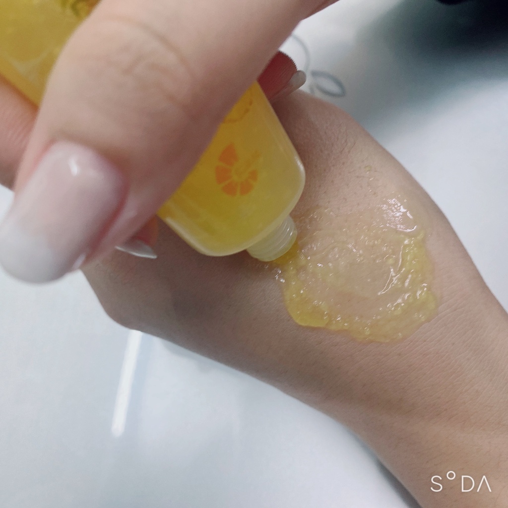 C SKIN.02 - Gel Tẩy Tế Bào Chết Toàn Thân Hương Dứa