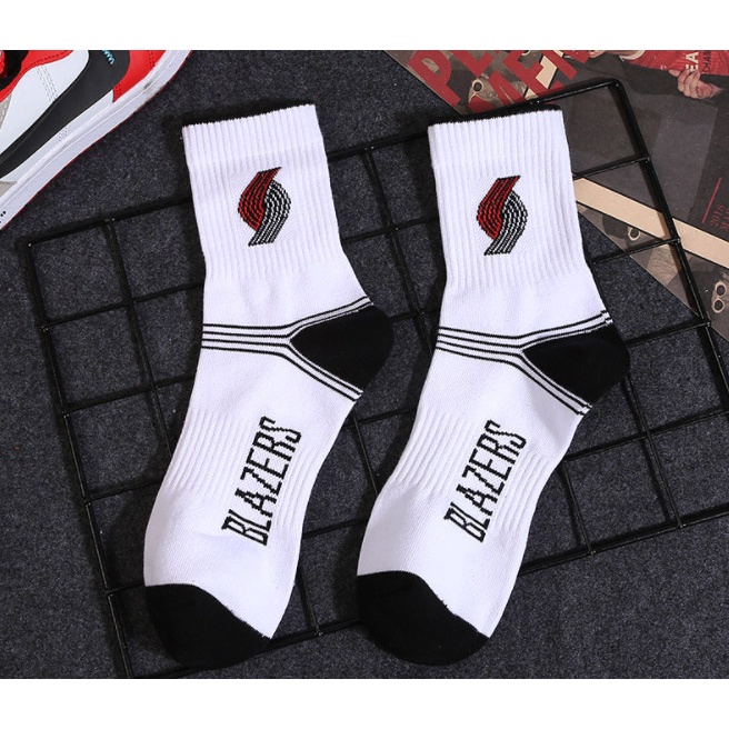 Vớ NBA LAKERS cao cổ phong cách bóng rổ Nam Nữ thể thao, năng động.