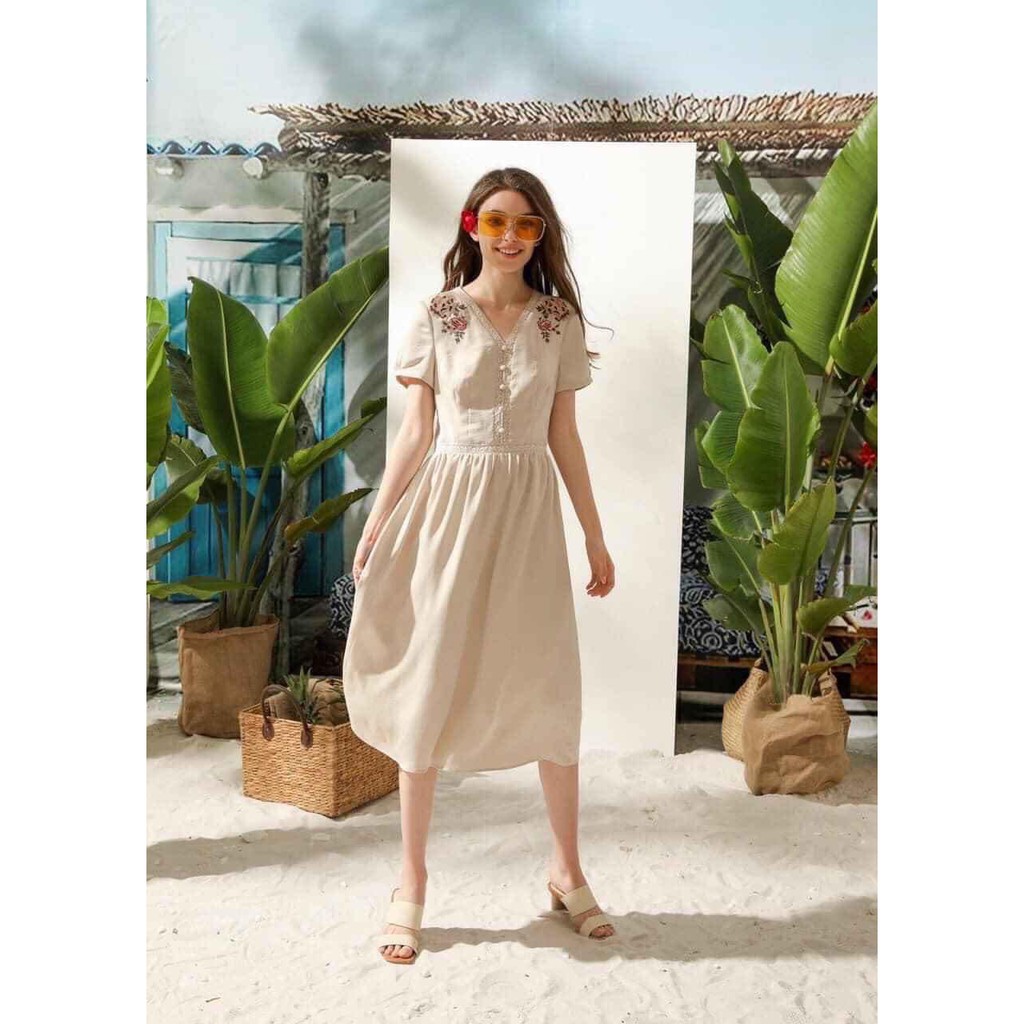 Váy đũi bèo thêu hoa - Thời trang thiết kế